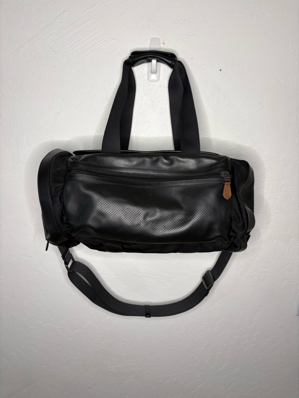 COACH Terrain Trek Perforated Gym Bag Black Leather Duffel Strap Pocket #56875